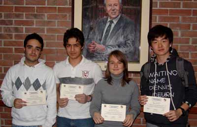 Estudiantes de Medicina recibieron reconocimiento