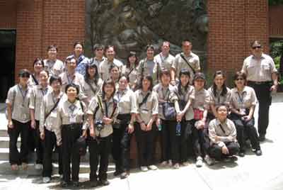 Profesionales de la salud, de Taiwán, en la UFM