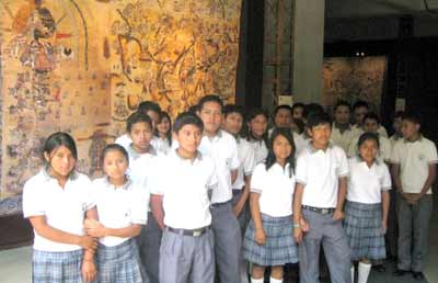 Estudiantes de Alotenango visitan UFM