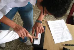 111005_ufm_derecho_huellas