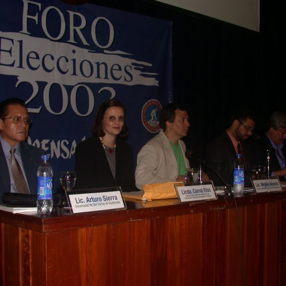 0306052c_sierra2c_rc3ados2c_alvarez2c_rabc3a9_en_la_mesa