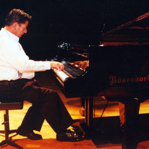 0307312c_ricardo_del_carmen