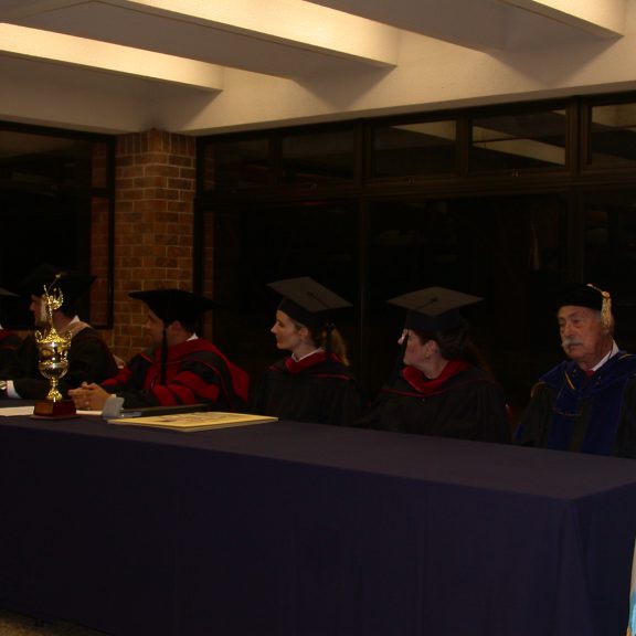 0311202c_mesa_directiva