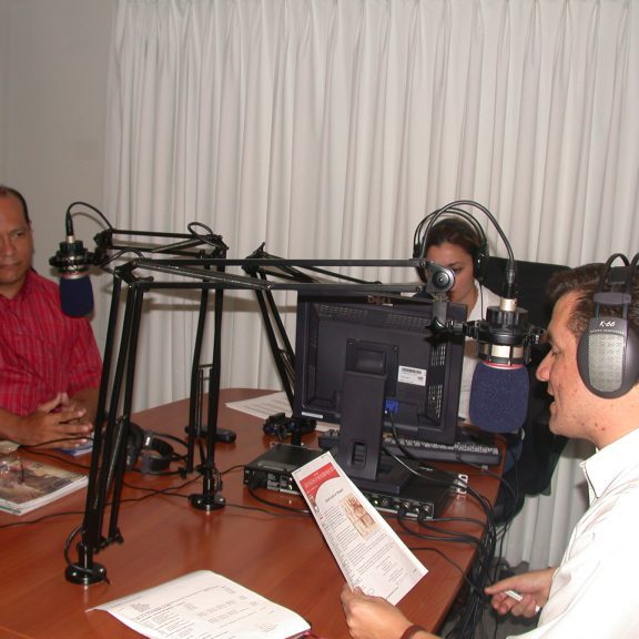 0402122c_martc3adnez2c_meyer_y_contreras_2