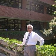 040318_sharkawny_en_biblioteca