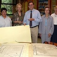 040811_entrega_donacion_amigos