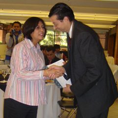 051201_mejoralumnami