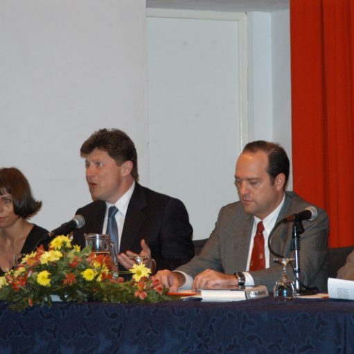 0601192c_ayala2c_salinas_gis_y_blum2c_ep-1