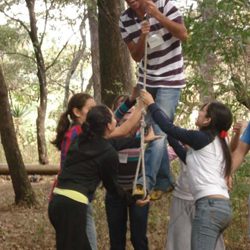 070509_ce_anfitriones