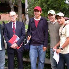 100603_vernon_smith_estudiantes_ufm