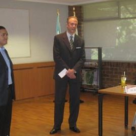 101116_chh_wleighton_elopez