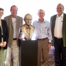 110311_ufm_rectoria_bustomayau