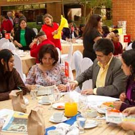 120102_ufm_rectoria_desayuno2011