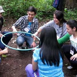 120626_ufm_anfitriones