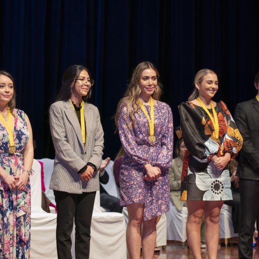 221104-ufm-graduados-distinguidos