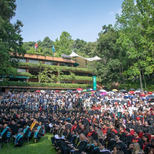 230506-graduación-ufm