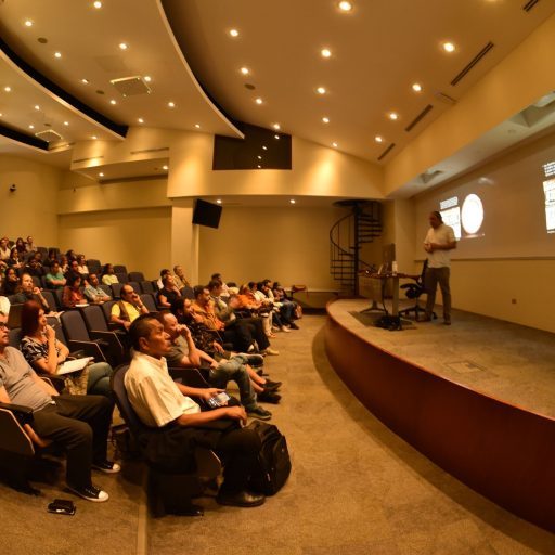 230728-epigrafia-maya-museo-popol-vuh-ufm
