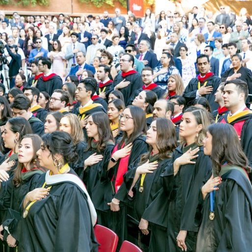 241109b-graduandos-himno-nacional-ufm-1536x1025