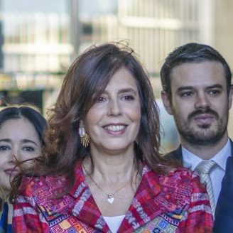 241124b-monica-de-zelaya-familia-banco-industrial-ufm