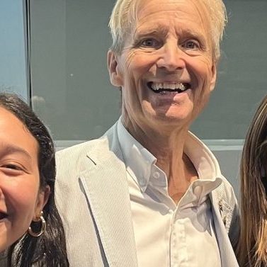 250402b-cris-lingle-estudiantes-ufm