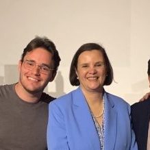 250805b-carroll-de-rodriguez-cees-estudiantes-ufm