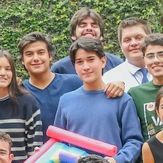 250918b-huevo-challenge-fce-ufm-estudiantes