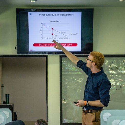 Nathanel Berger durante la Semana de Economía experimental